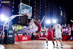青春主场 · 篮球大篷车驶入青岛 见证篮球世界杯中国揭幕战