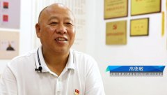 领跑在“奔跑中国”2019成都马拉松赛场外的跑者